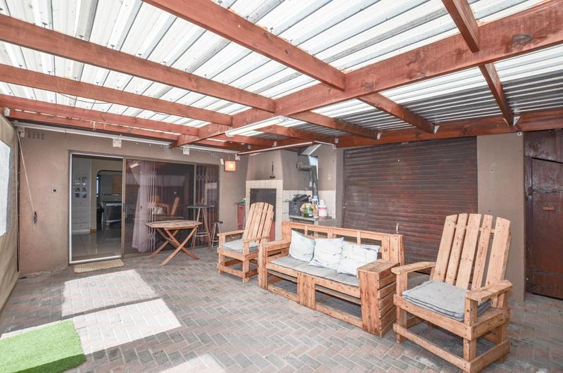 3 Bedroom Property for Sale in Glen Lilly Western Cape